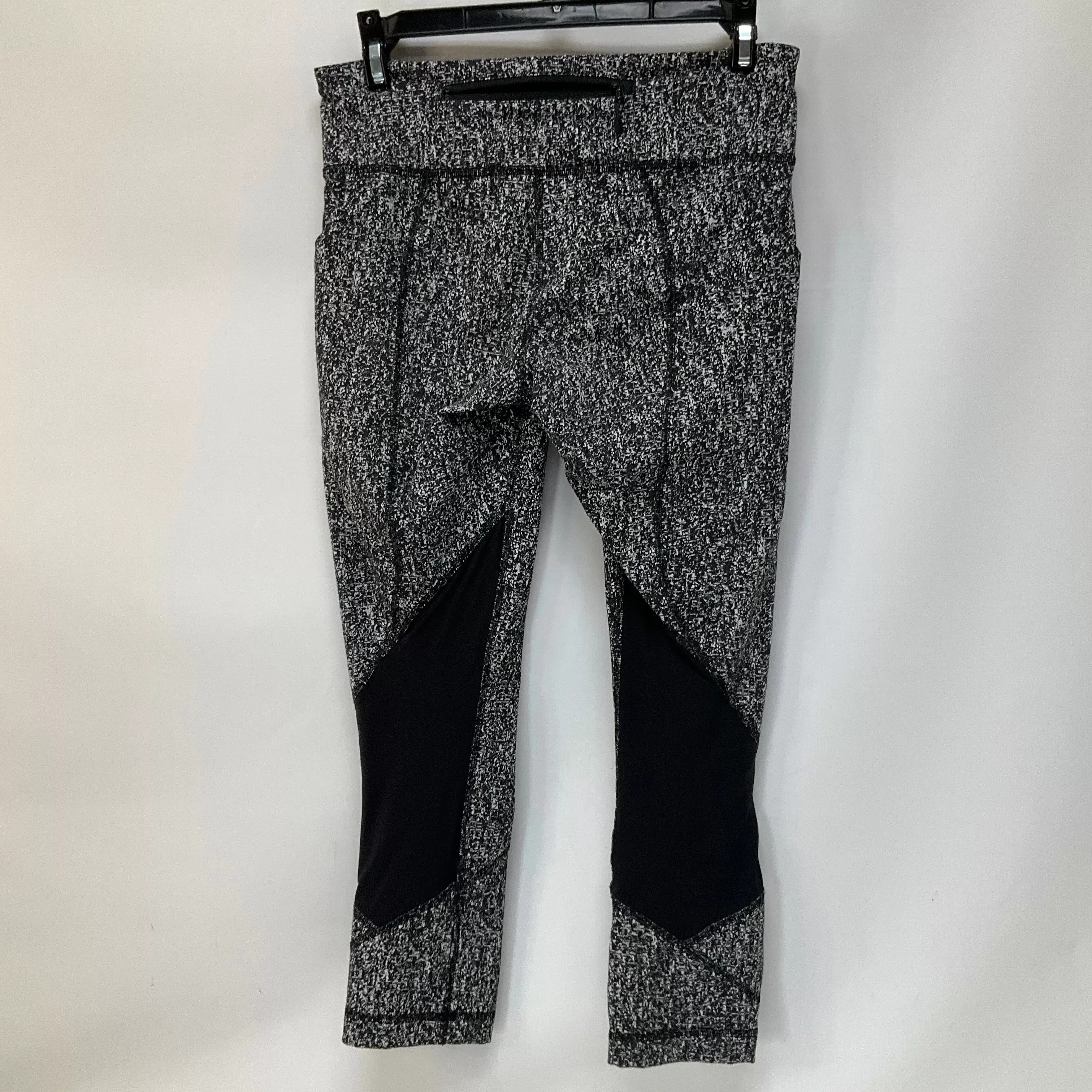 Athletic Leggings Capris By Lululemon  Size: 6