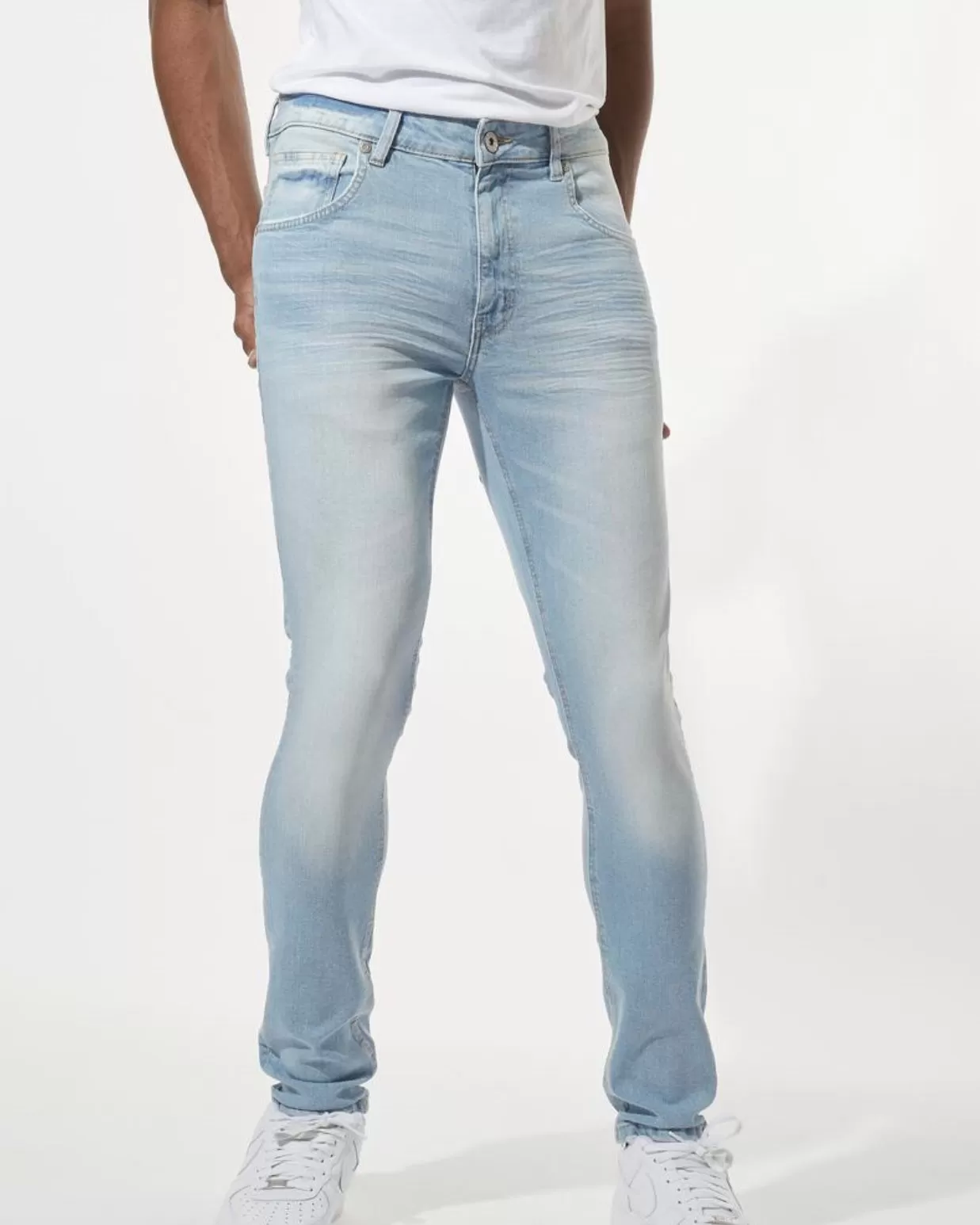 Men’s Basic Stretched Denim Jeans