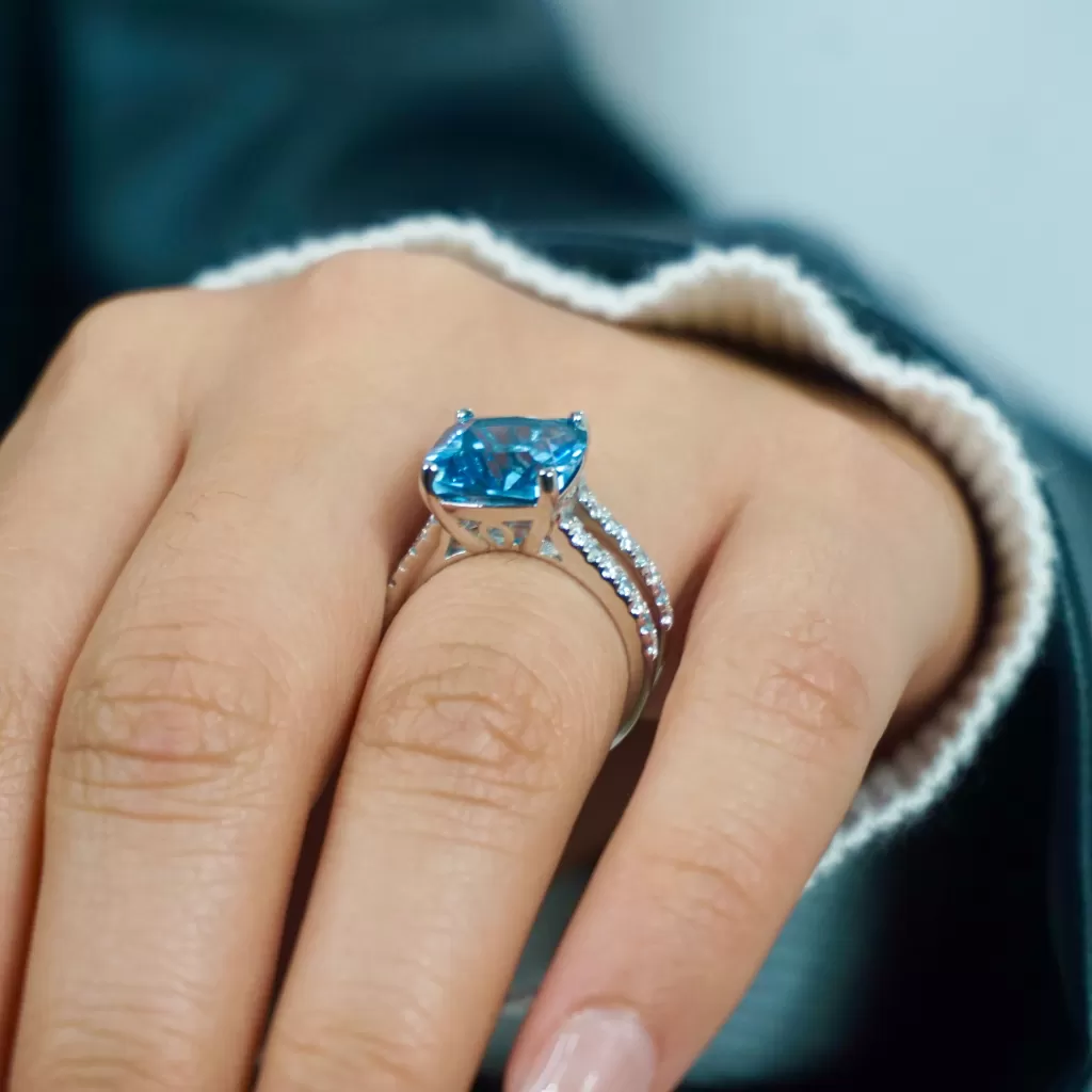 MINDY AQUAMARINE CZ RING