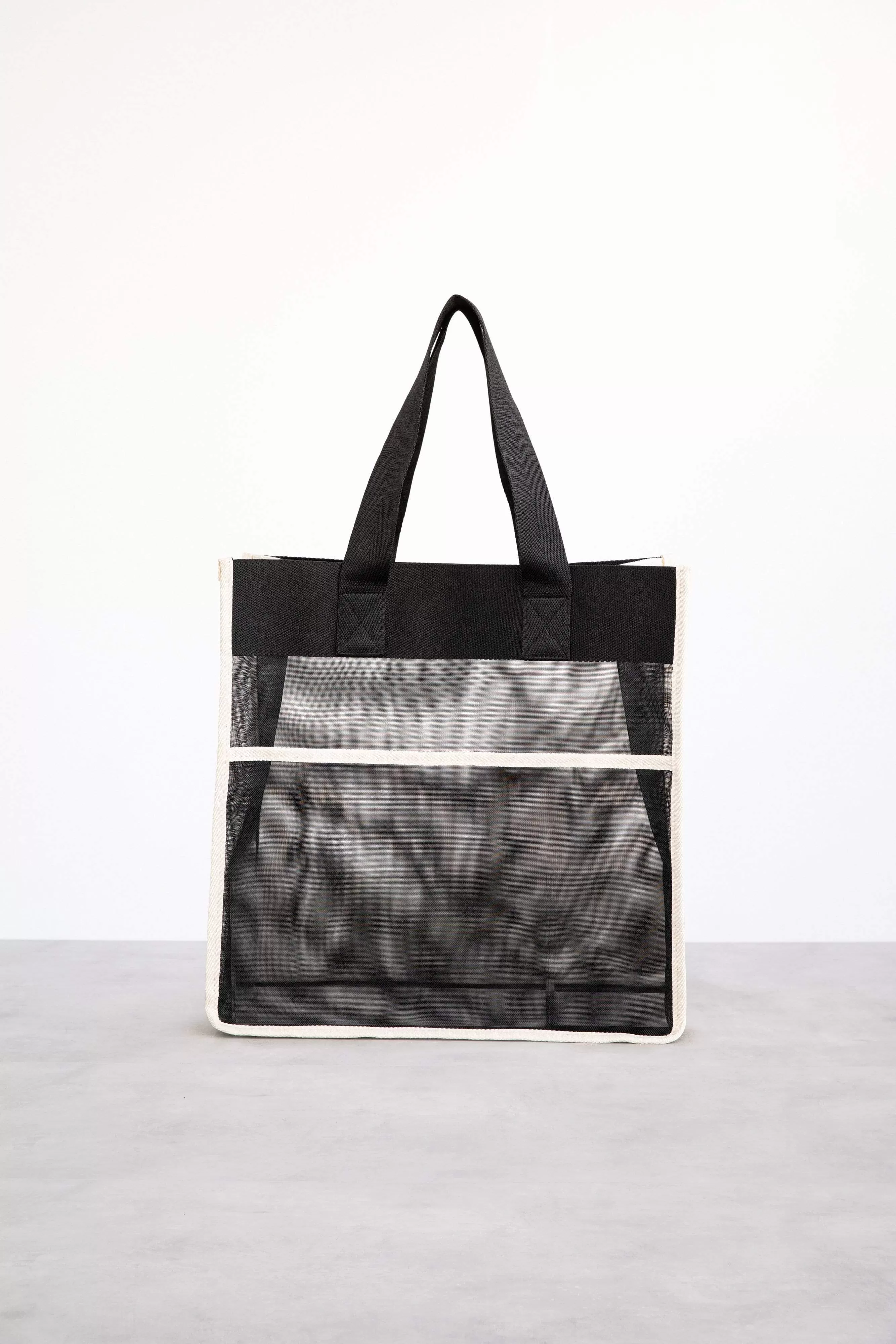 The Shopper Tote in Black